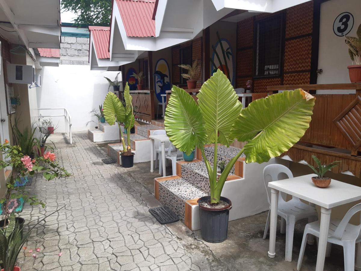 Sandstorm Lodge And Cafe Puerto Galera Dış mekan fotoğraf