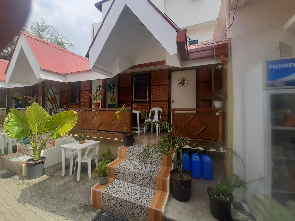 Sandstorm Lodge And Cafe Puerto Galera Dış mekan fotoğraf
