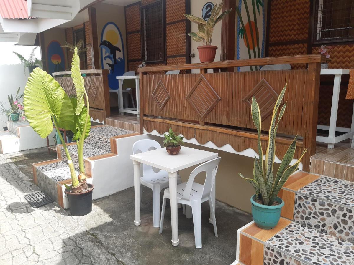 Sandstorm Lodge And Cafe Puerto Galera Dış mekan fotoğraf
